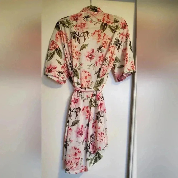 Floral House coat/Robe - Picture 2 of 3